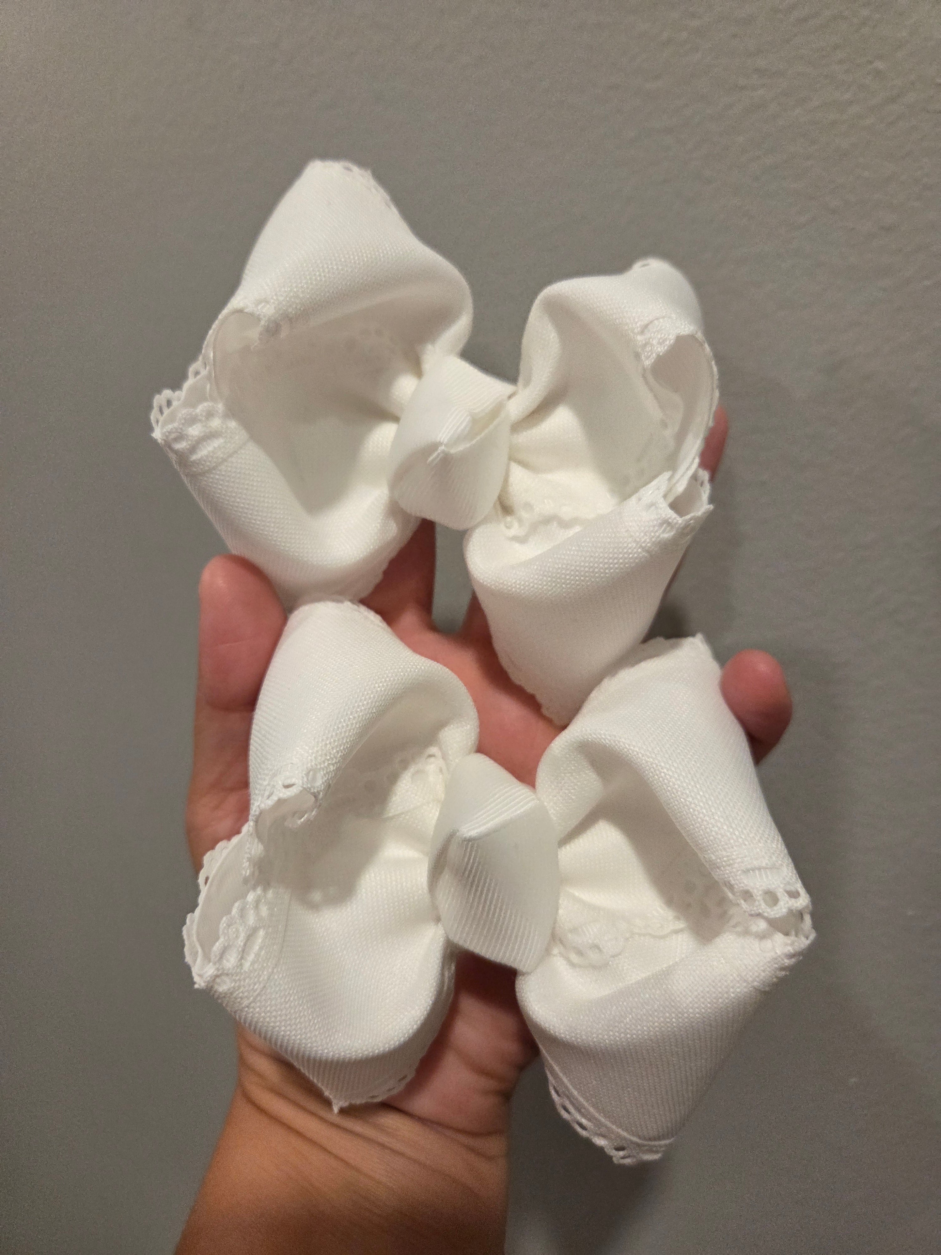 Simple. Solid. Stress-free. BASIC WHITE PIGGIES on Clips
