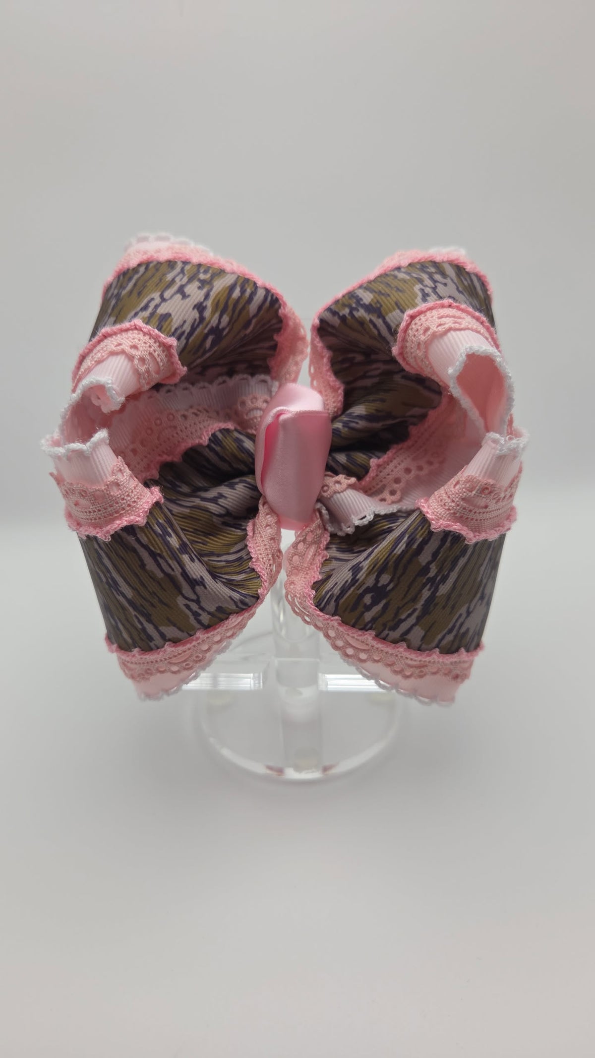 Girly Camoflauge & Scallops Bow on Clip