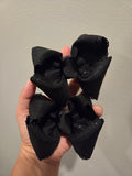 Simple. Solid. Stress-free. BASIC BLACK PIGGIES on Clips